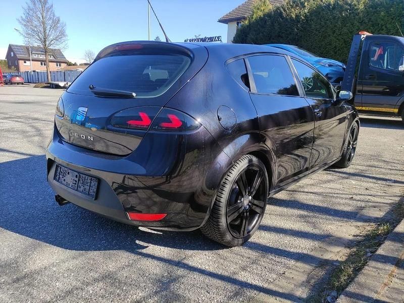 Gebraucht Seat Leon FR 140 PS (102 kW) 2008 Schwarz Limousine