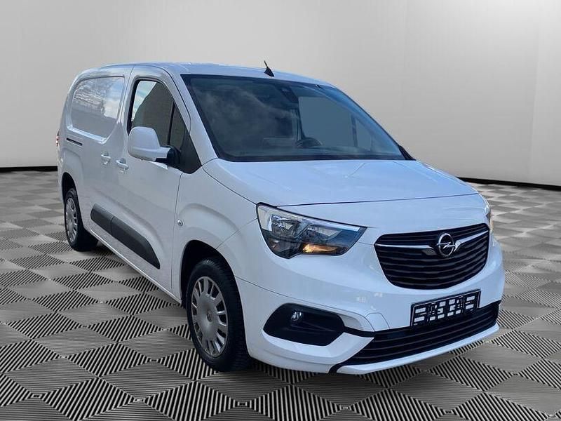 Gebraucht Opel Combo Edition 131 PS (96 kW) 2020 Weiß Van / Kleinbus