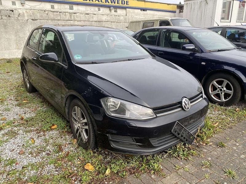 Schwarz Gebraucht 2013 VW Golf VII Trendline Kleinwagen | 3.999 € (Guter Preis) - Bild 1/4