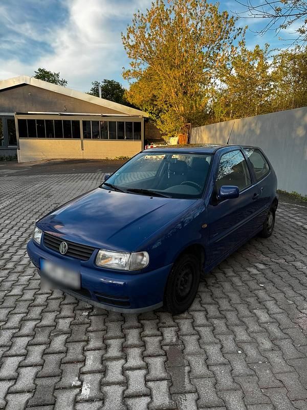 Gebraucht VW Polo 50 PS (36 kW) 1999 Blau Kleinwagen