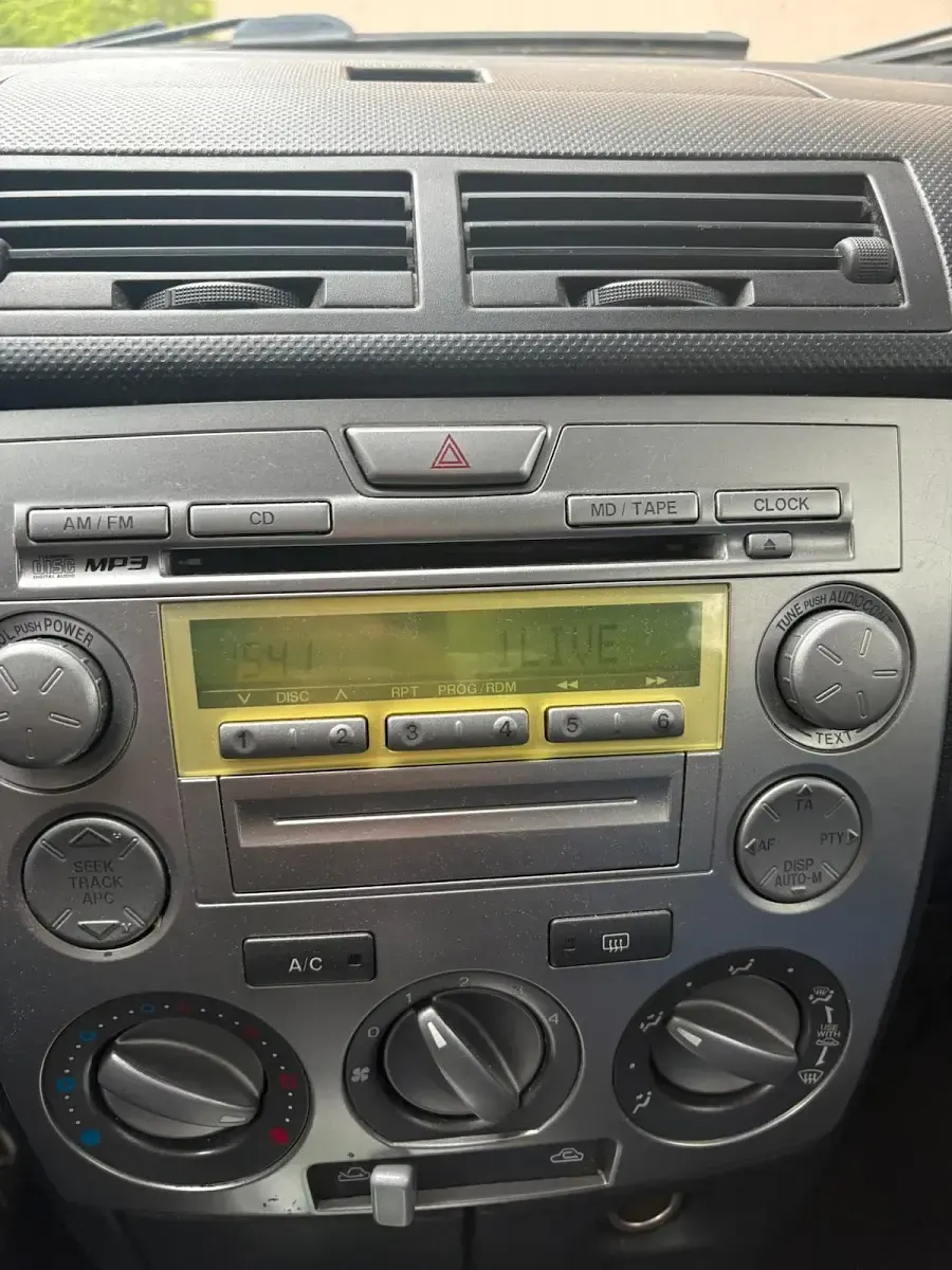 Usata Mazda 2 100 CV (73 kW) 2003 Grigio Utilitaria
