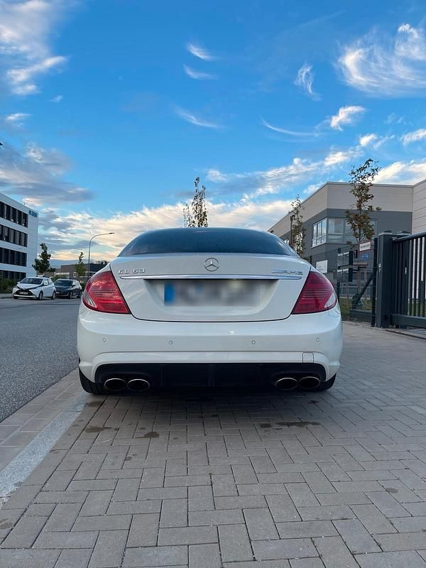 Weiß Gebraucht 2008 Mercedes CL63 AMG AMG Coupé | 29.750 € (Fairer Preis) - Bild 1/4