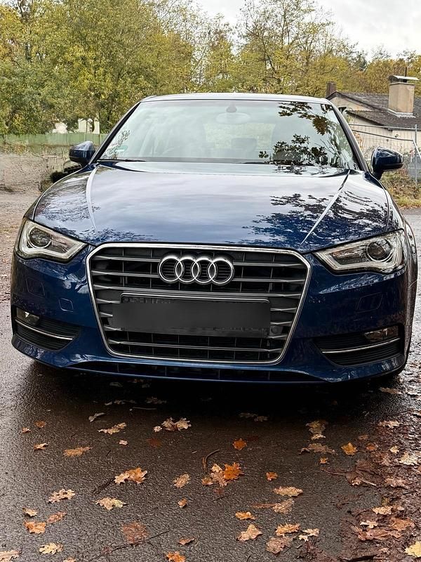 Blau Gebraucht 2014 Audi A3 Kleinwagen | 11.999 € (Fairer Preis) - Bild 1/4