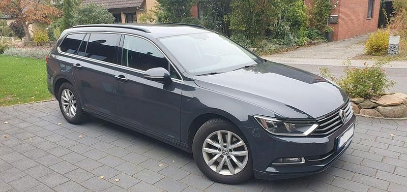 Gebraucht VW Passat 150 PS (110 kW) 2017 Grau Kombi