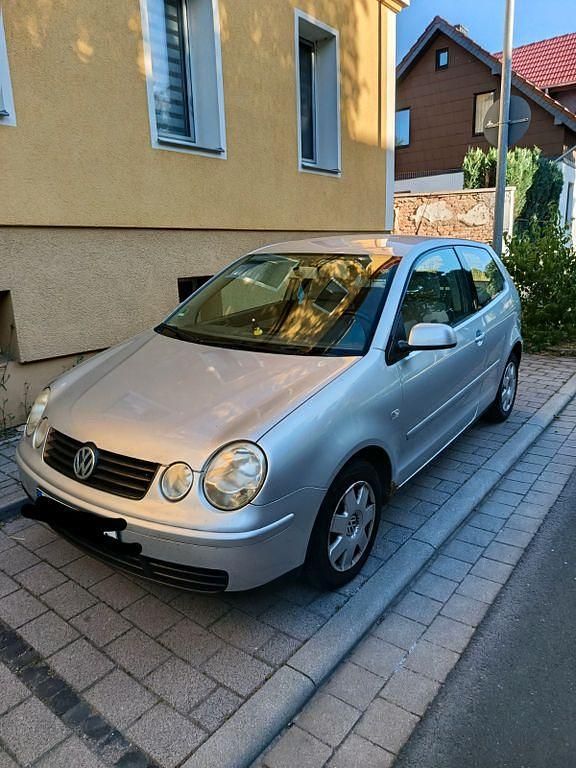 Silber Gebraucht 2003 VW Polo Basis Kleinwagen | 900 € (Guter Preis) - Bild 1/4