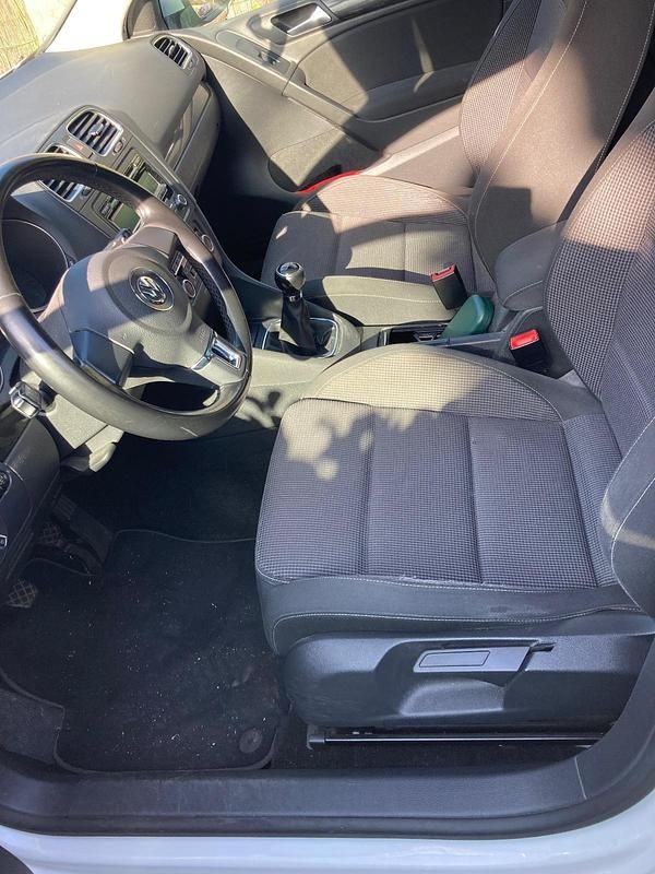 Gebraucht VW Golf VI 122 PS (89 kW) 2009 Weiß Kleinwagen