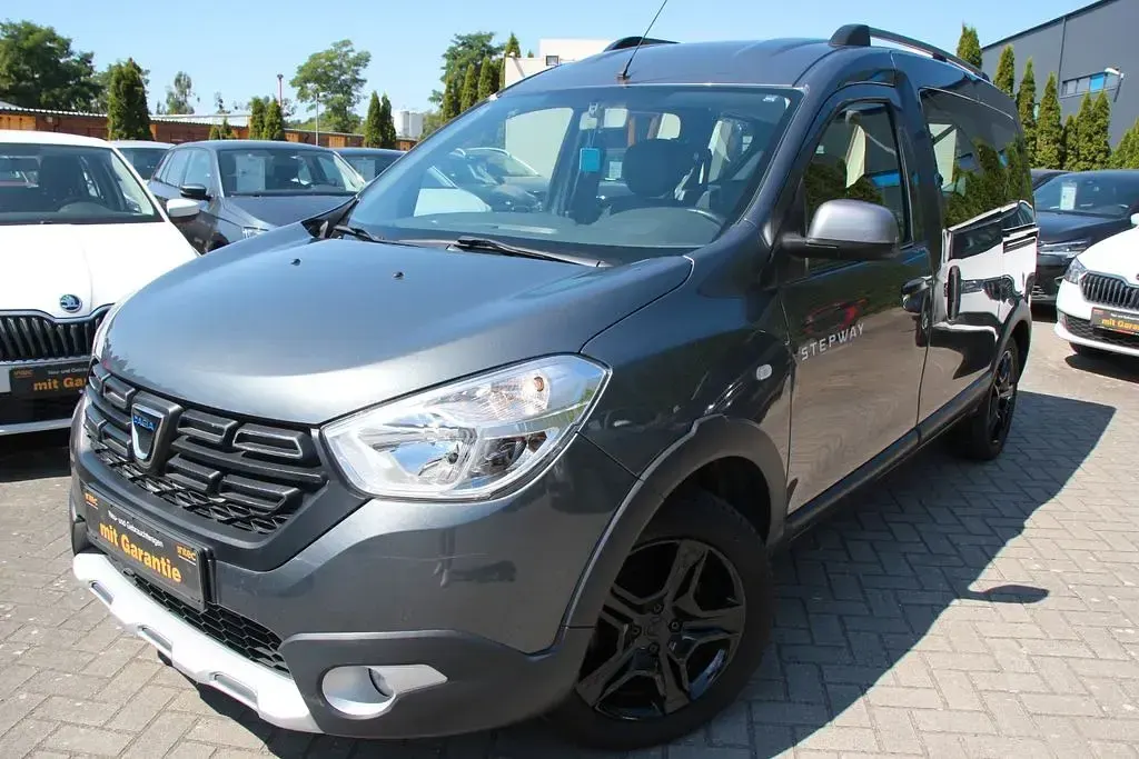 Gebraucht Dacia Dokker Celebration 116 PS (85 kW) 2017 Grau Van / Kleinbus