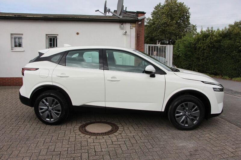 Gebraucht Nissan Qashqai Visia 140 PS (102 kW) 2023 Weiß  2schicht uni SUV