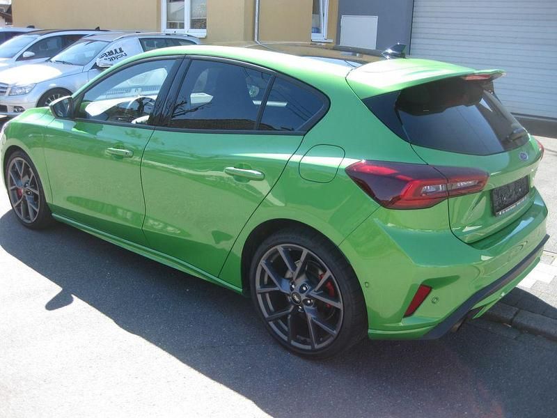 Gebraucht Ford Focus ST 280 PS (205 kW) 2025 Grün Limousine