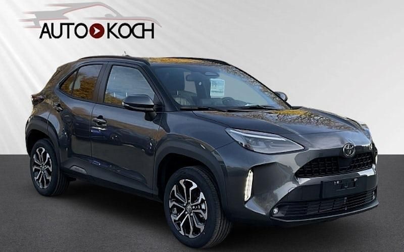 Neu Toyota Yaris Cross 130 PS (95 kW) 2025 Grau SUV