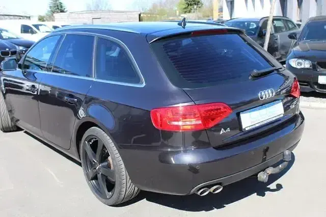 Gebraucht Audi A4 Ambiente 170 PS (125 kW) 2011 Lavagrau perleffekt Kombi