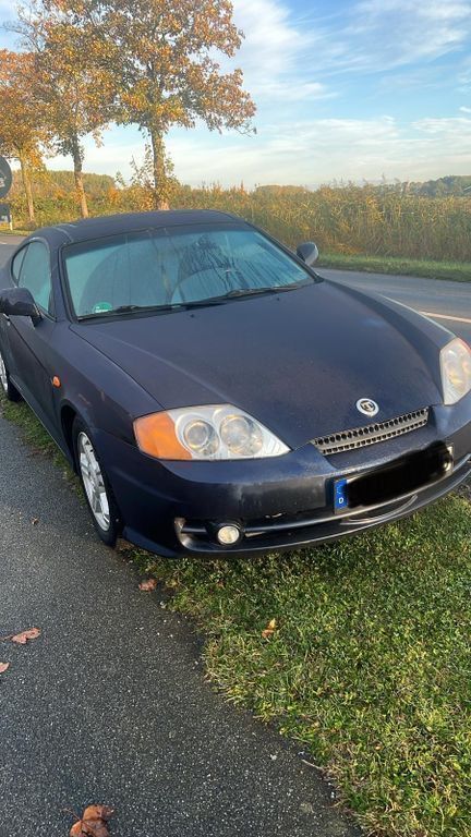 Blau Gebraucht 2005 Hyundai Coupé Coupé | 3.200 € (Etwas zu teuer) - Bild 1/3