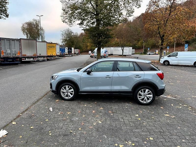 Gebraucht Audi Q2 Design 150 PS (110 kW) 2021 Grau SUV