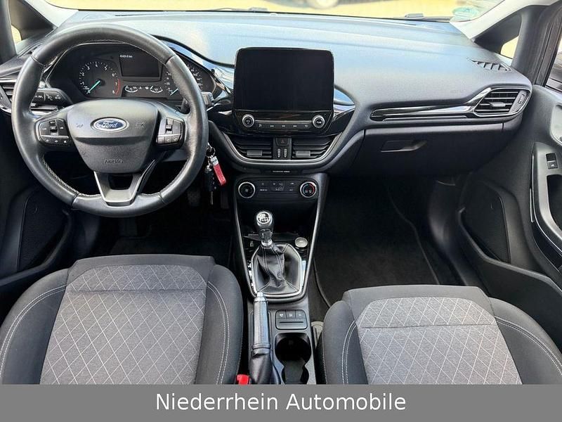 Gebraucht Ford Fiesta Active 86 PS (63 kW) 2020 Grau Kleinwagen