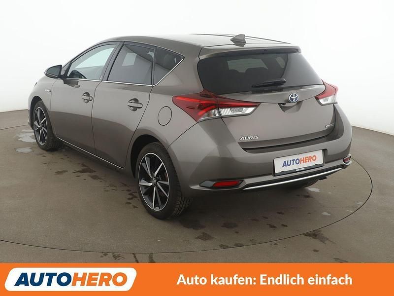 Gebraucht Toyota Auris Hybrid Team 136 PS (100 kW) 2019 Grau Limousine