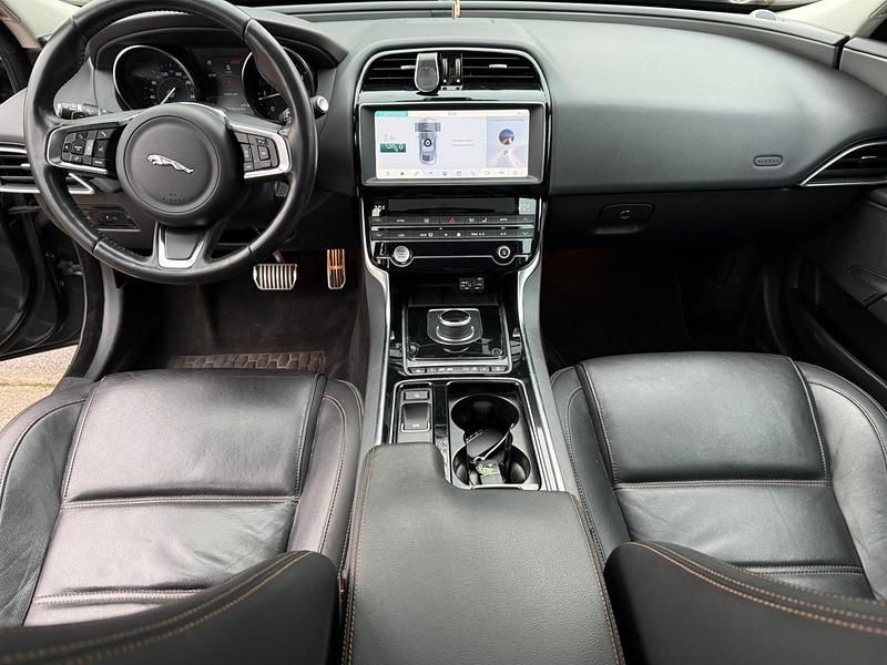 Gebraucht Jaguar XE 163 PS (119 kW) 2019 Limousine