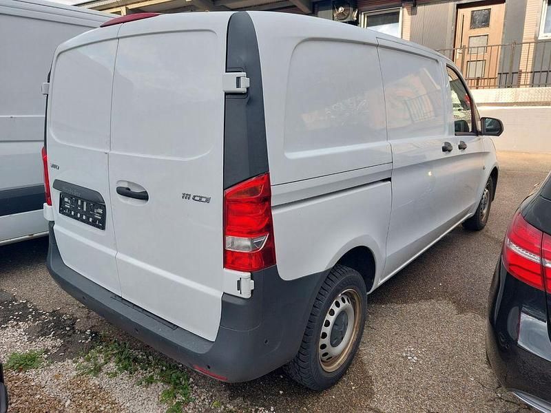 Gebraucht Mercedes Vito 114 PS (83 kW) 2019 Weiß Van
