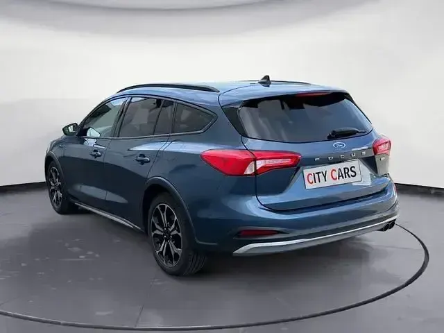 Używany Ford Focus Trend 155 KM (114 kW) 2016 Andere Sedan/Limuzyna
