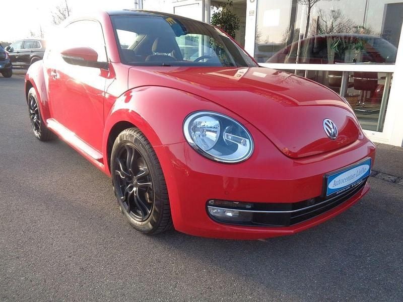 Gebraucht VW Beetle Design 105 PS (77 kW) 2012 Rot Kleinwagen