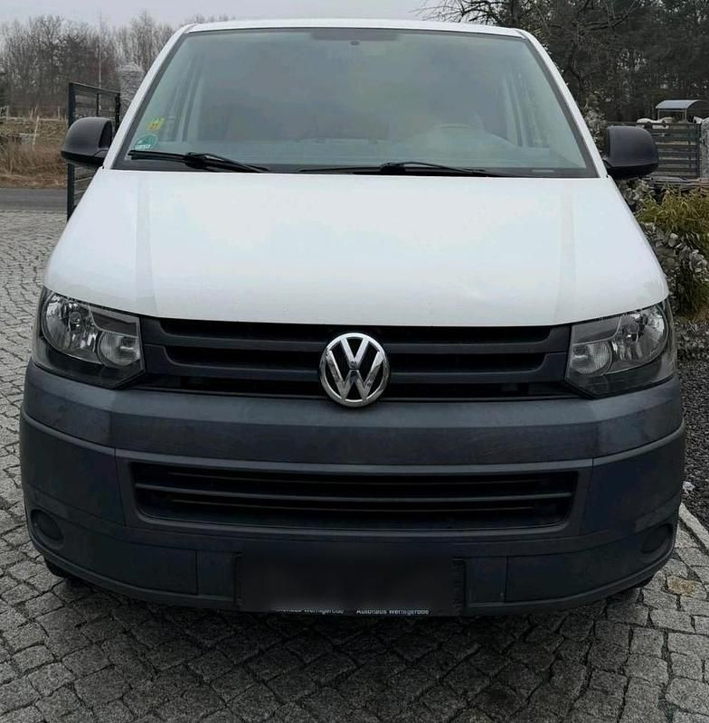 Weiß Gebraucht 2010 VW Transporter Van | 8.600 € (Fairer Preis) - Bild 1/4