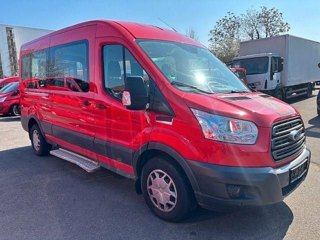 Gebraucht Ford Transit Trend 105 PS (77 kW) 2019 Rot Kombi