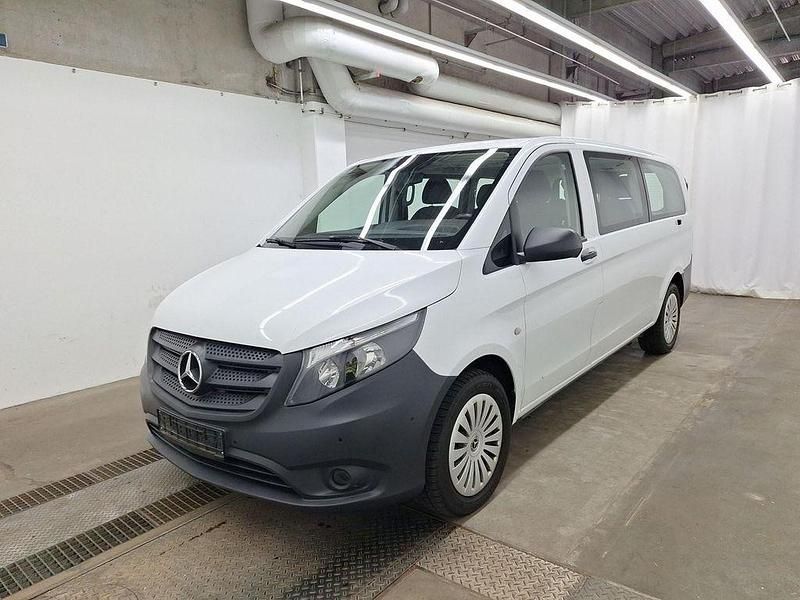 Weiß Gebraucht 2021 Mercedes Vito Kombi | 29.940 € (Fairer Preis) - Bild 1/4