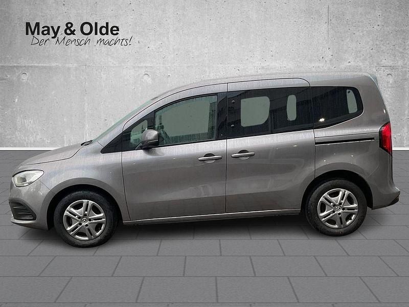 Gebraucht Mercedes T180 Style 116 PS (85 kW) 2023 Grau Van / Kleinbus