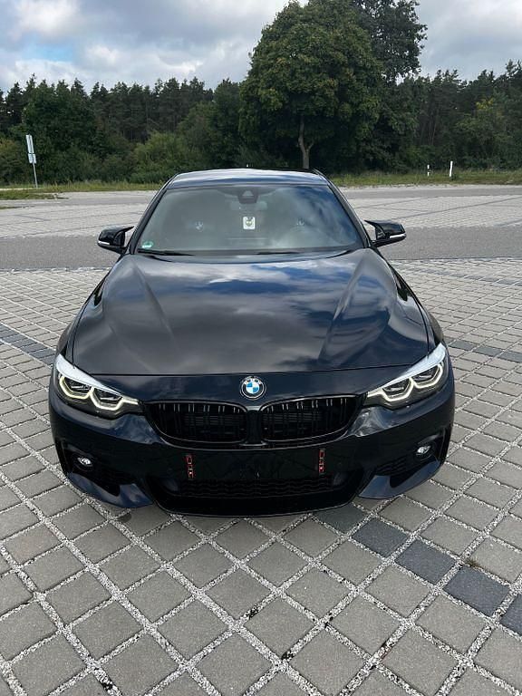 Schwarz Gebraucht 2019 BMW 440 M Sport Coupé | 42.000 € - Bild 1/4