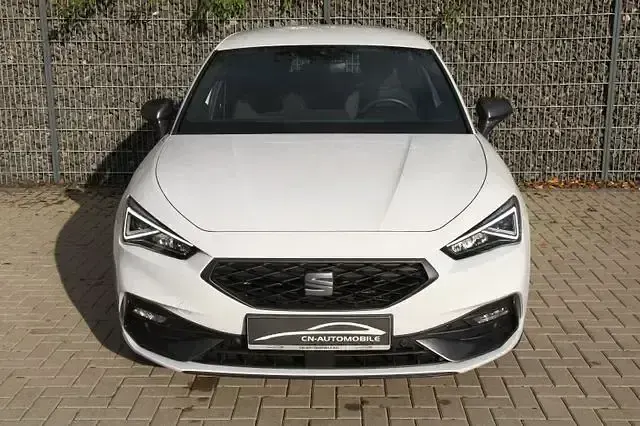 Gebraucht Seat Leon FR 150 PS (110 kW) 2021 Weiß metallic Limousine