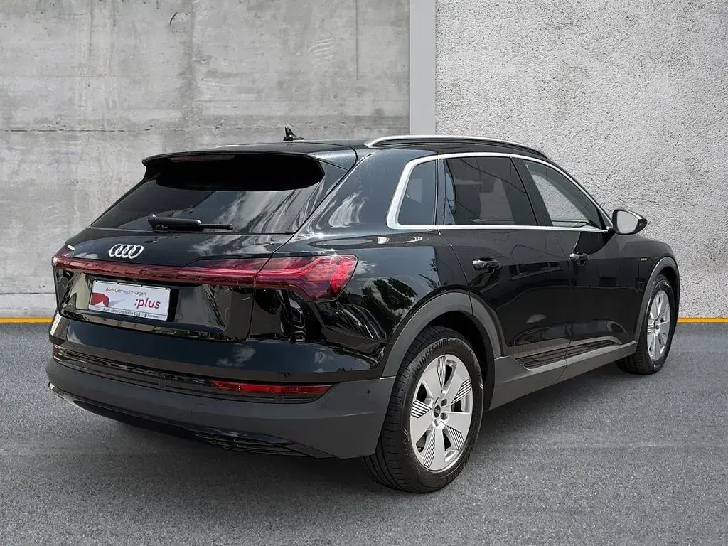 Gebraucht Audi e-tron Ambiente 230 kW (313 PS) 2021 Schwarz SUV