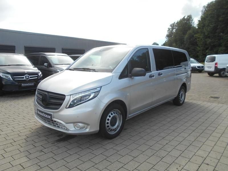 Silber Gebraucht 2020 Mercedes Vito Van / Kleinbus | 29.464 € (Etwas zu teuer) - Bild 1/4
