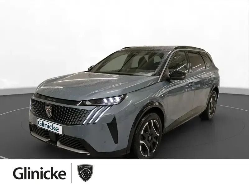 Blau/typ aussenverkleidung metalliclackierung Gebraucht 2025 Peugeot 5008 GT Van / Kleinbus | 47.895 € (Fairer Preis) - Bild 1/4