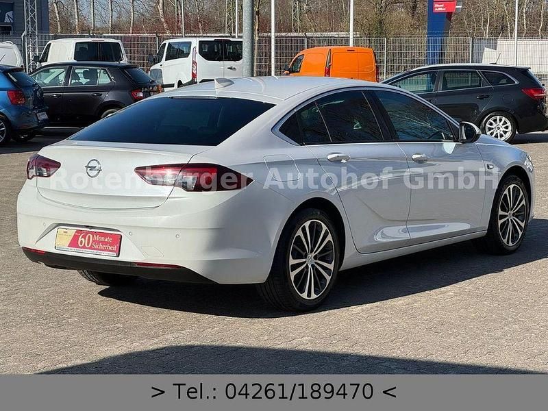 Gebraucht Opel Insignia Dynamic 165 PS (121 kW) 2017 Weiß Limousine