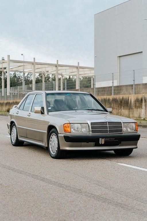 Gebraucht Mercedes 190 185 PS (136 kW) 1988 Beige Limousine