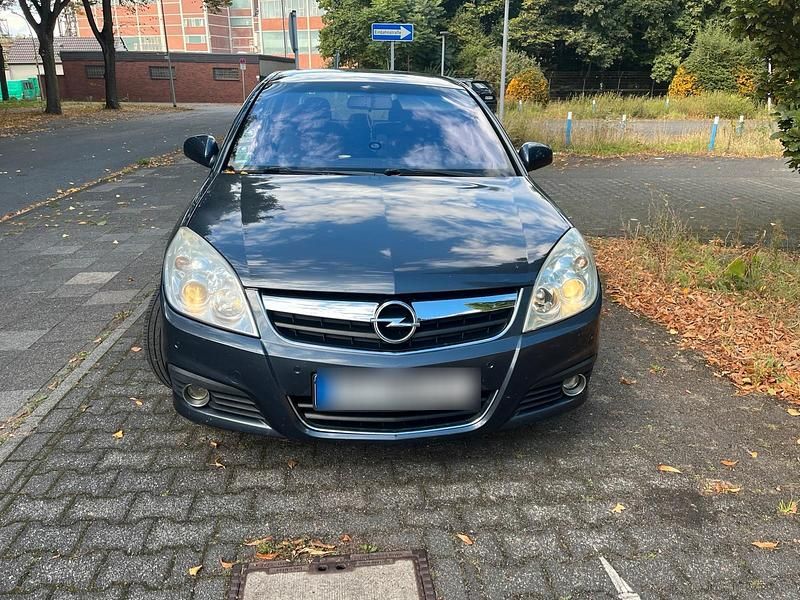 Grau Gebraucht 2008 Opel Signum Kombi | 1.950 € (Fairer Preis) - Bild 1/4