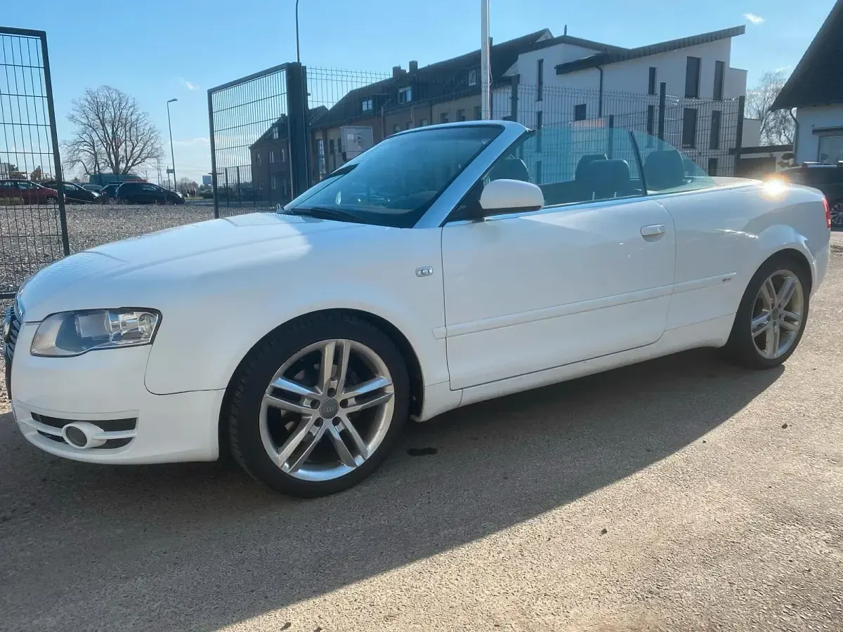Używany Audi A4 Cabriolet S-Line 140 KM (102 kW) 2007 Biały Kabriolet