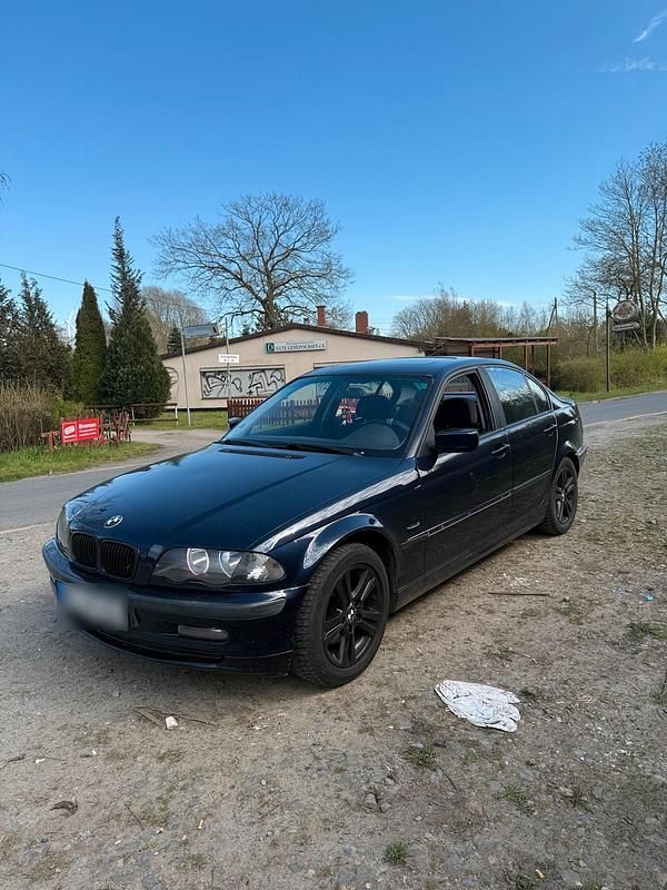 Gebraucht BMW 320 150 PS (110 kW) 1999 Blau Limousine