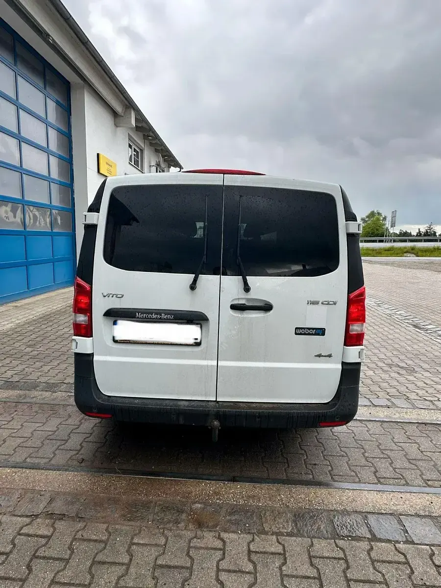 Gebraucht Mercedes Vito 163 PS (119 kW) 2023 Weiß Van