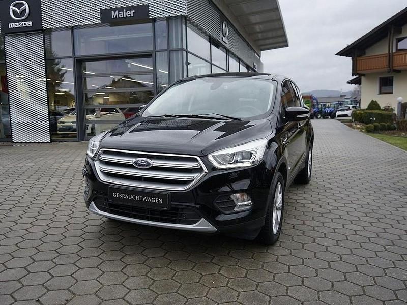 Gebraucht Ford Kuga Titanium 179 PS (131 kW) 2018 Schwarz SUV