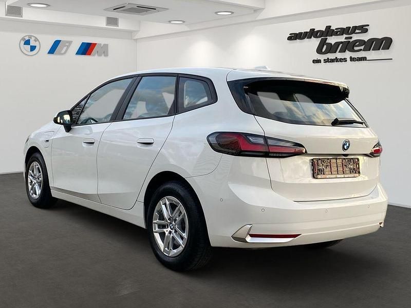 Gebraucht BMW 225 Active Tourer 245 PS (180 kW) 2022 Alpinweiß uni Van / Kleinbus