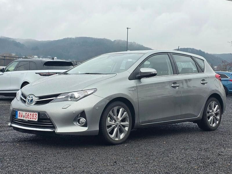 Gebraucht Toyota Auris Hybrid Executive 99 PS (72 kW) 2014 Grau Kleinwagen