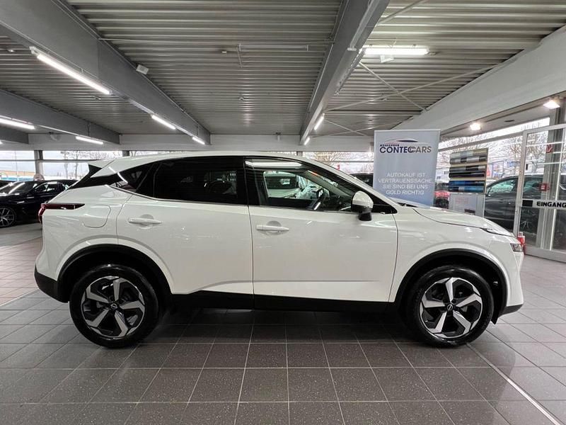 Qabg brilliant white metalli Gebraucht 2023 Nissan Qashqai 360º SUV | 25.400 € (Guter Preis) - Bild 1/4