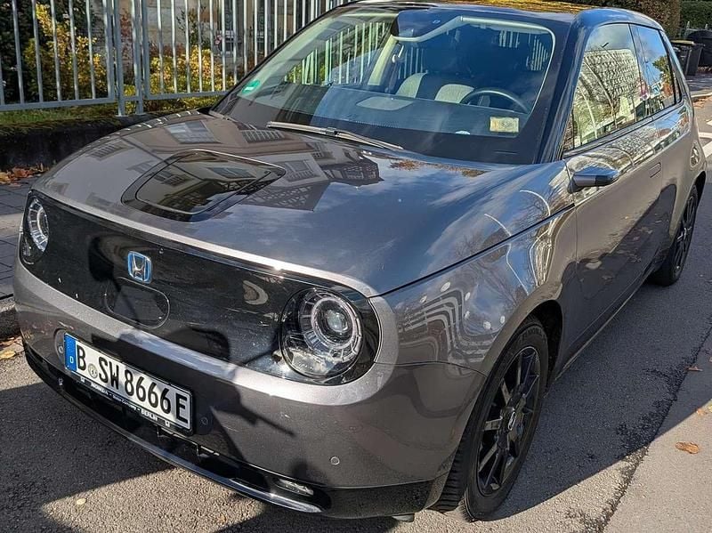 Grau Gebraucht 2021 Honda e Kleinwagen | 14.000 € (Guter Preis) - Bild 1/4