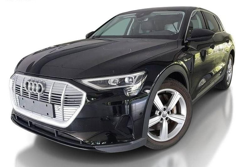 Schwarz Gebraucht 2019 Audi e-tron Ambiente SUV | 25.450 € (Guter Preis) - Bild 1/4