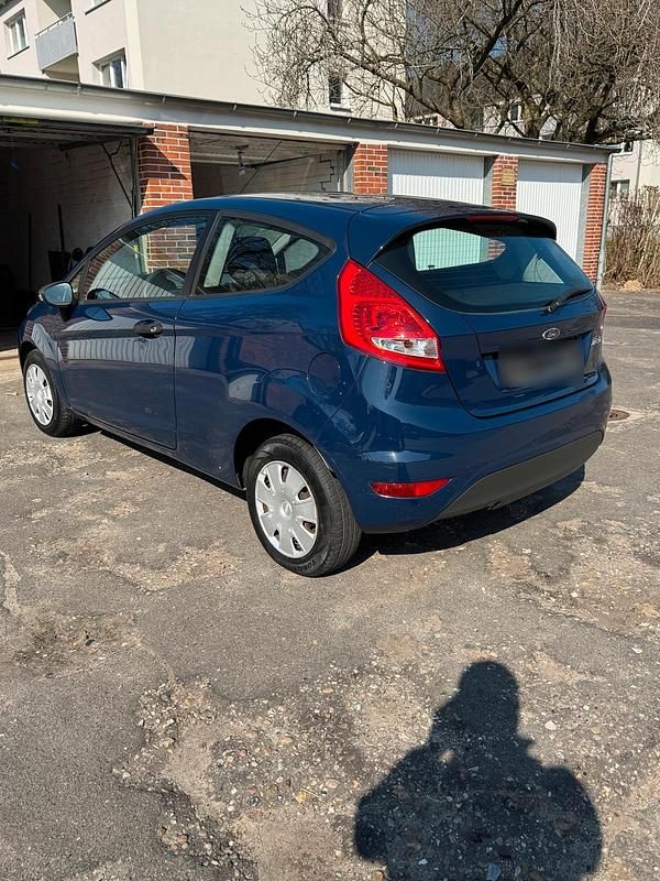 Gebraucht Ford Fiesta 60 PS (44 kW) 2009 Blau Kleinwagen