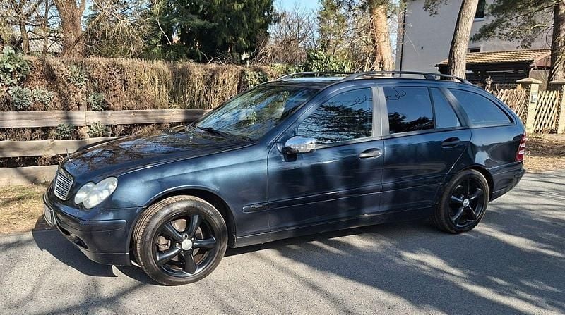 Gebraucht Mercedes C320 Classic 218 PS (160 kW) 2003 Andere farben Kombi