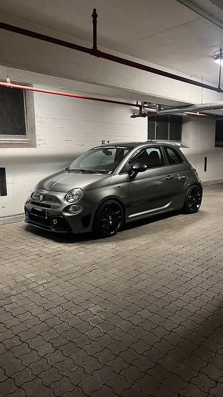 Grau Gebraucht 2016 Abarth 595 Competizione Kleinwagen | 18.750 € (Teuer) - Bild 1/4