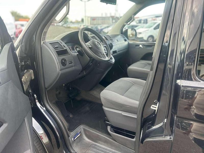 Gebraucht VW Multivan Startline 140 PS (102 kW) 2011 Schwarz Van