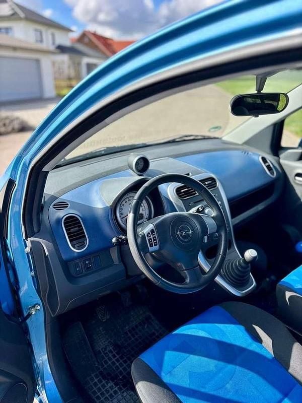 Gebraucht Opel Agila 65 PS (47 kW) 2008 Blau Kleinwagen