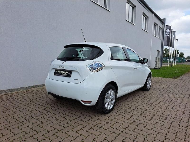 Gebraucht Renault Zoe Life 67 kW (92 PS) 2019 Gletscherweiss Kleinwagen